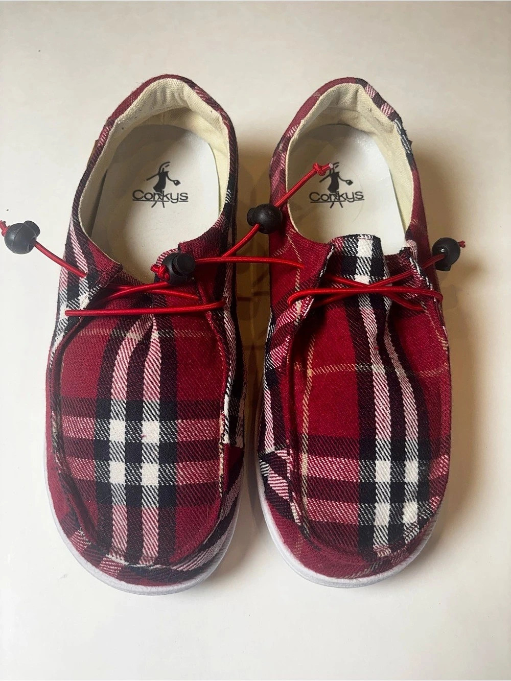 Corkys 23Kayak Plaid loafers in Red & Black US 9 Like New